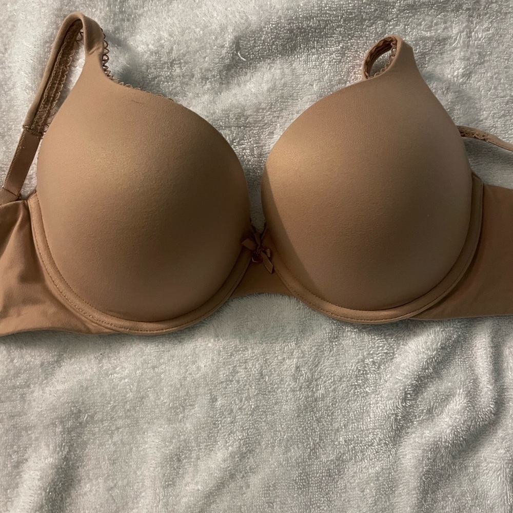 Victoria Secret Tan Bra 36 C!